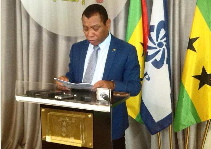 Resultado de imagem para Adelino Lucas secretário de estado da comunicação social de são tomé e prínci´pe